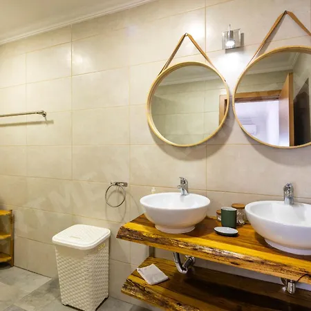 Centeanes Carvoeiro (Lagoa)