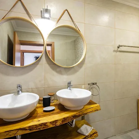 Centeanes Appartement *